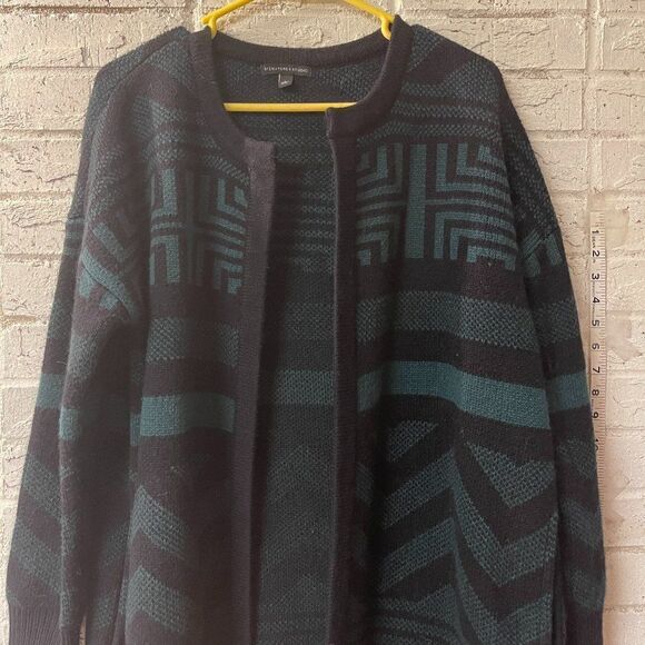 Aztec print Green Black Mid length cardigan sweater w/pockets large - Picture 1 of 11